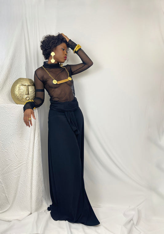 JEWELZ ONSUNDAY | Black Crochet Netting Gold Bangle Loose Shirt